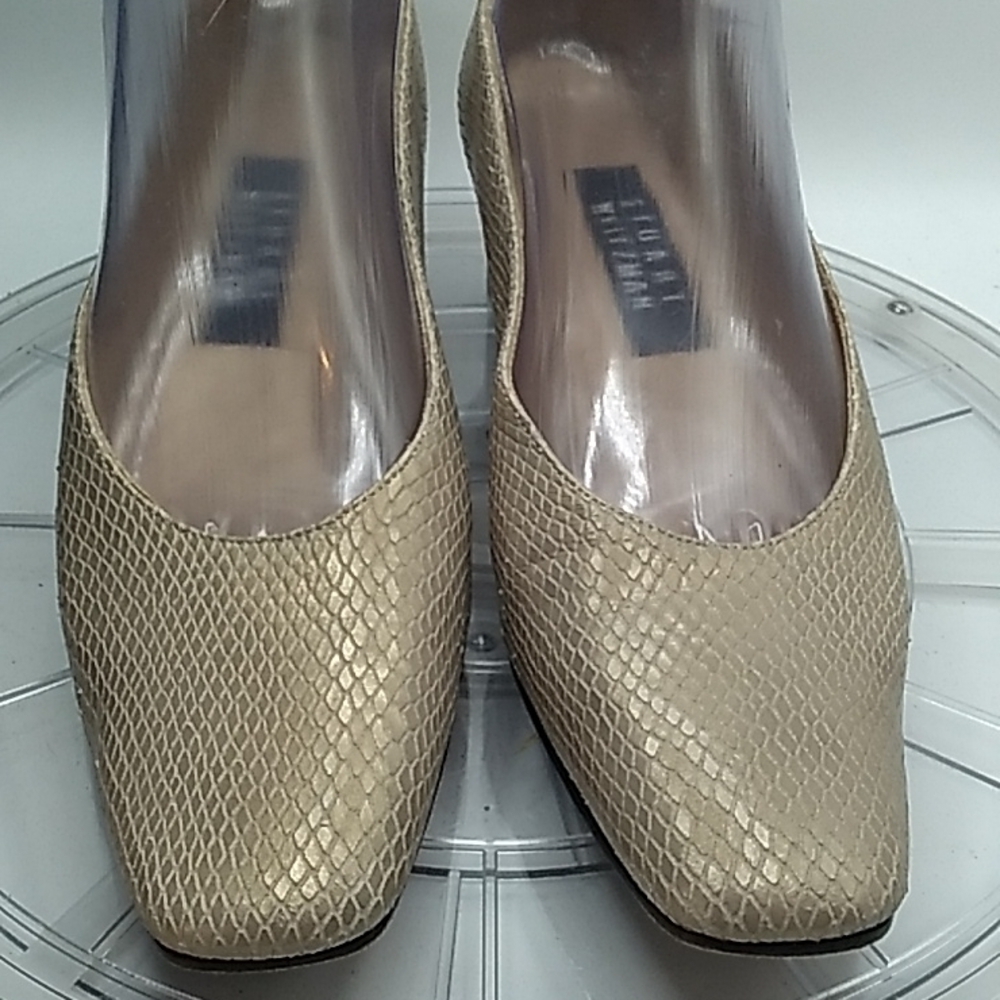 Stuart Weitzman gold faux snakeskin 8AA narrow
